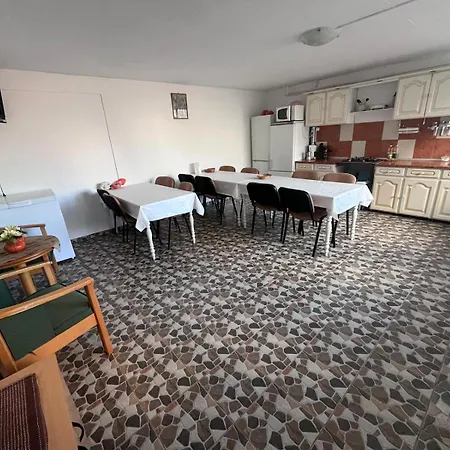 Casa Rica Vendeghaz Homestay